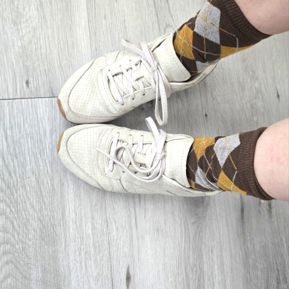 Reebok | Classic Suede Legacy beige cream neutral sporty sneakers | WMS 6.5